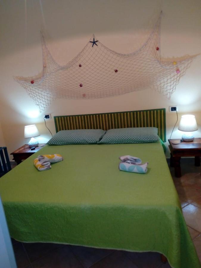 Вилла Casa Bon' Aria Fronte Mare Sud Sardegna La Maddalena  Экстерьер фото